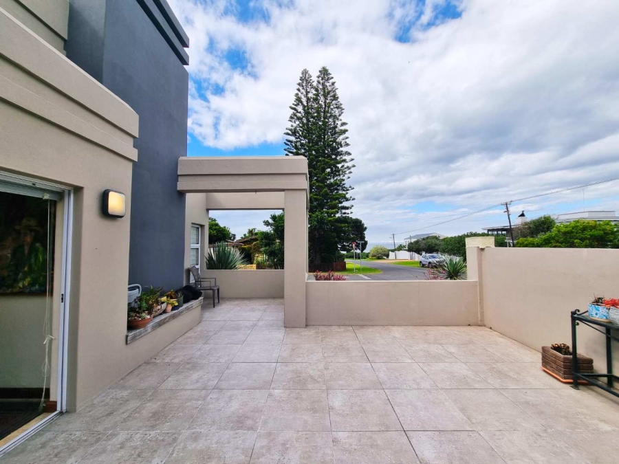 4 Bedroom Property for Sale in Vermont Western Cape